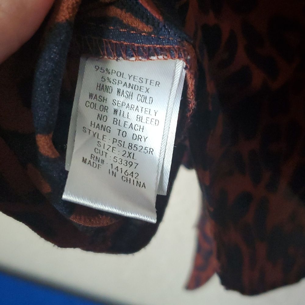 She + Sky Rust & Navy Blue Cheetah Print Blouse Plus Size 2XL Front Tie Top - Picture 9 of 9